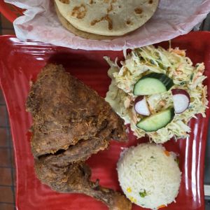 POLLO EMPANIZADO.jpg POLLO EMPANIZADO.jpg