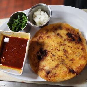 PUPUSA DE BIRRIA.jpg PUPUSA DE BIRRIA.jpg