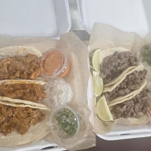 TACOS DE ASADA Y PASTOR.jpg TACOS DE ASADA Y PASTOR.jpg